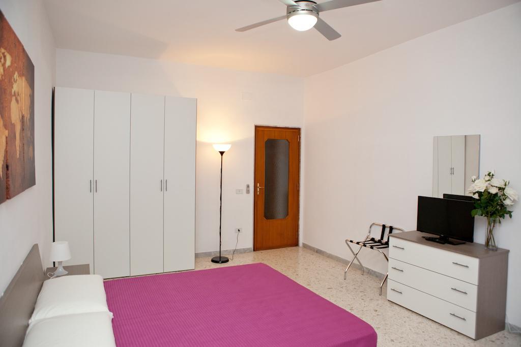 Maipiusenza House Apartment Monopoli Cameră foto